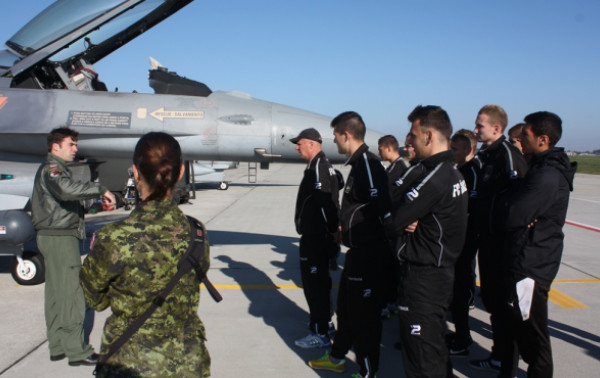 "Šiauliai" stiprybės kovai su "Ekranu" sėmėsi NATO oro bazėje