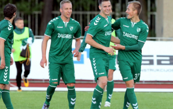 Netikėta autsaiderių pergalė prieš čempionus