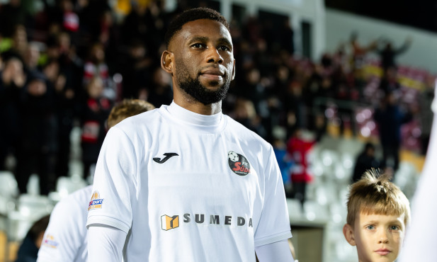 „Sūduva“ įveikė mažumoje likusį „Kauno Žalgirį“