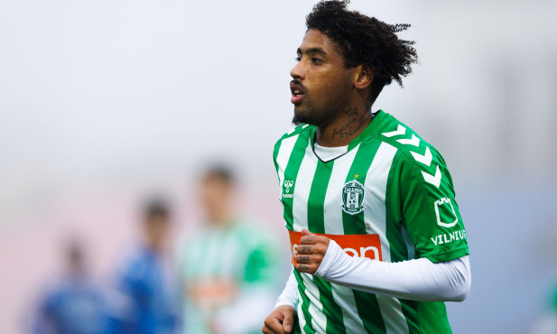 Vilniečiai padėkojo užsieniečių porai, išlaikytas serbas