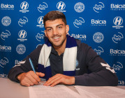 „Hegelmann“ sukirto rankomis su ispanu